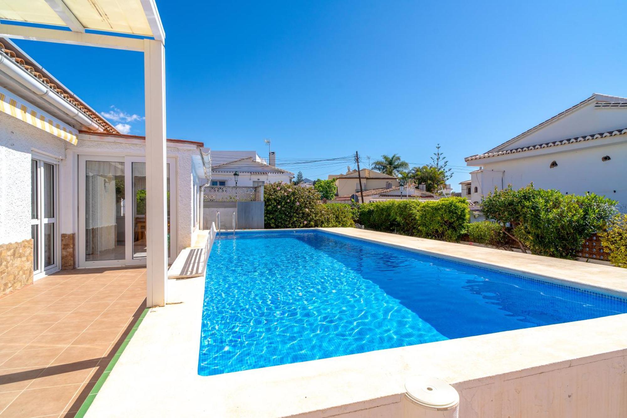 Villa Sevilla Casasol 네르하 외부 사진