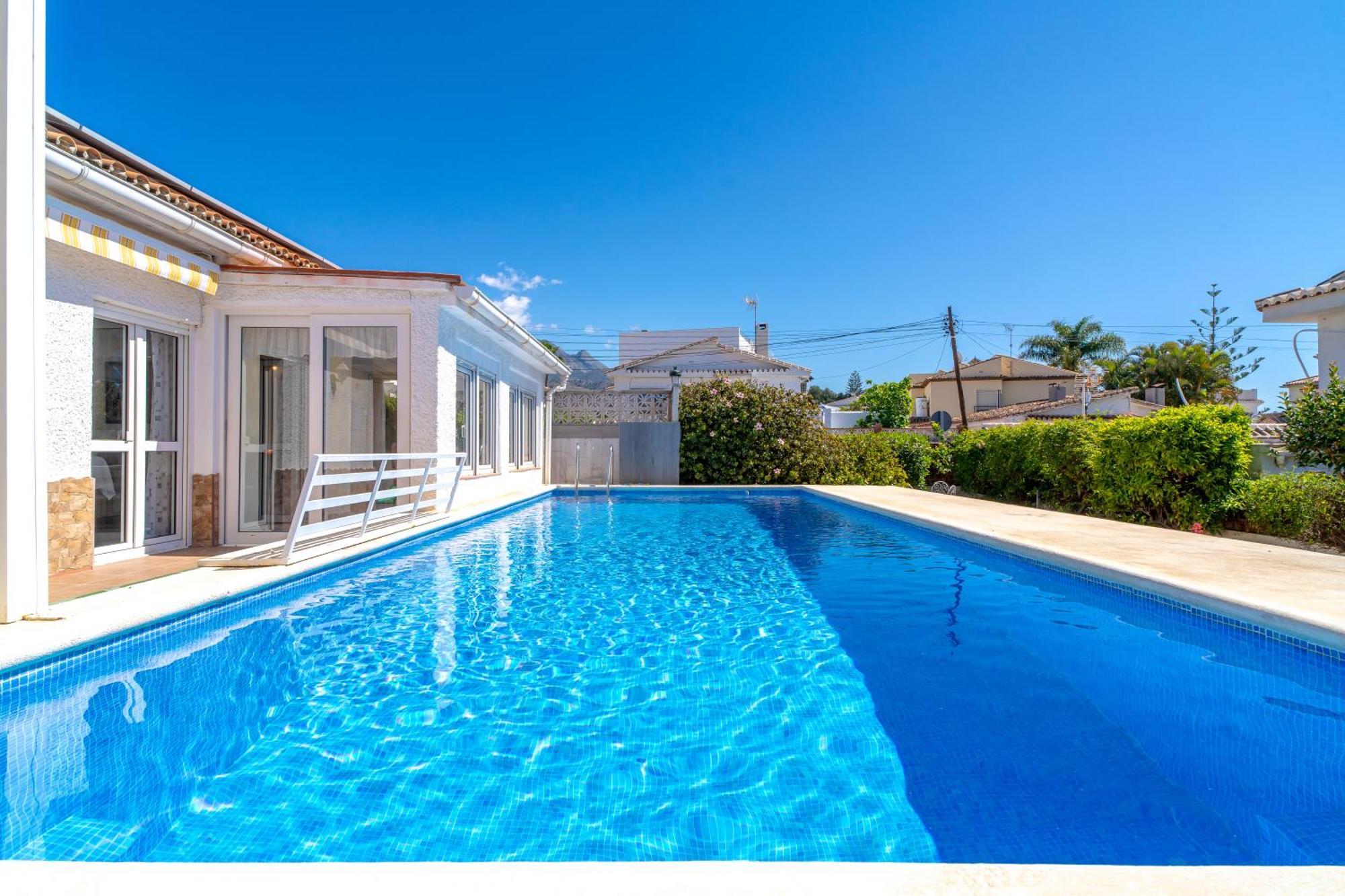 Villa Sevilla Casasol 네르하 외부 사진