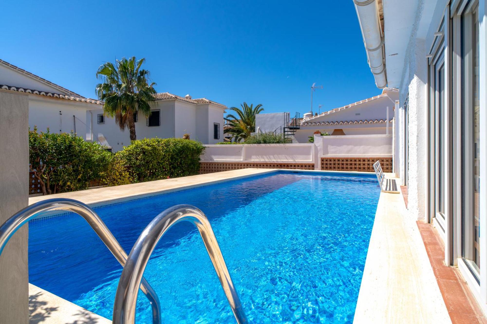 Villa Sevilla Casasol 네르하 외부 사진